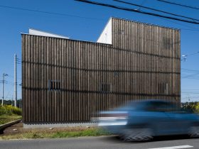 House That Opens Up To Its Inside 9