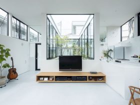 Hut Roof Box 4