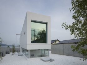 Sea And Garden 3