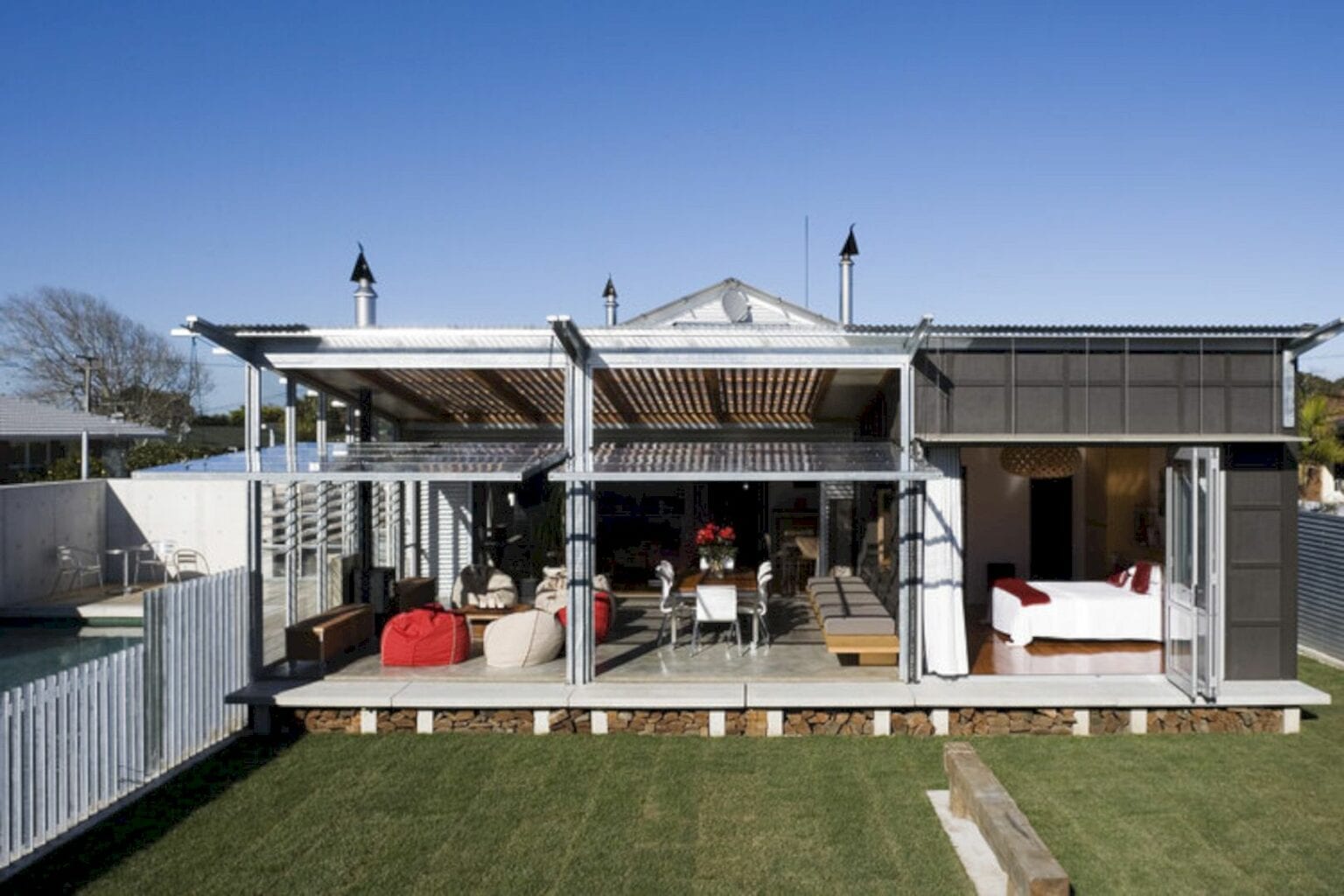 Urban Shed: Transformation of A 1920's Bungalow into A Modern ...