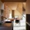 Eaves House 4
