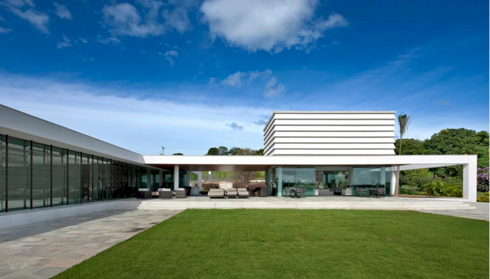 Feliciano House 3