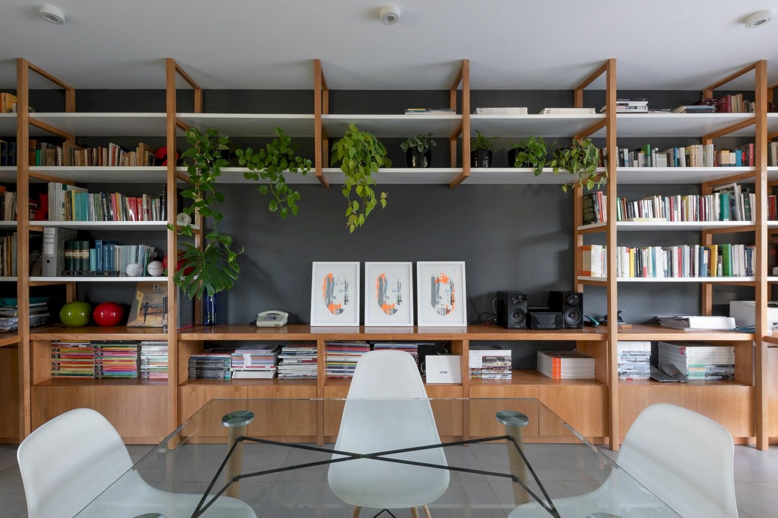 10 Mini Home Library Ideas with Beautiful Bookshelf Designs