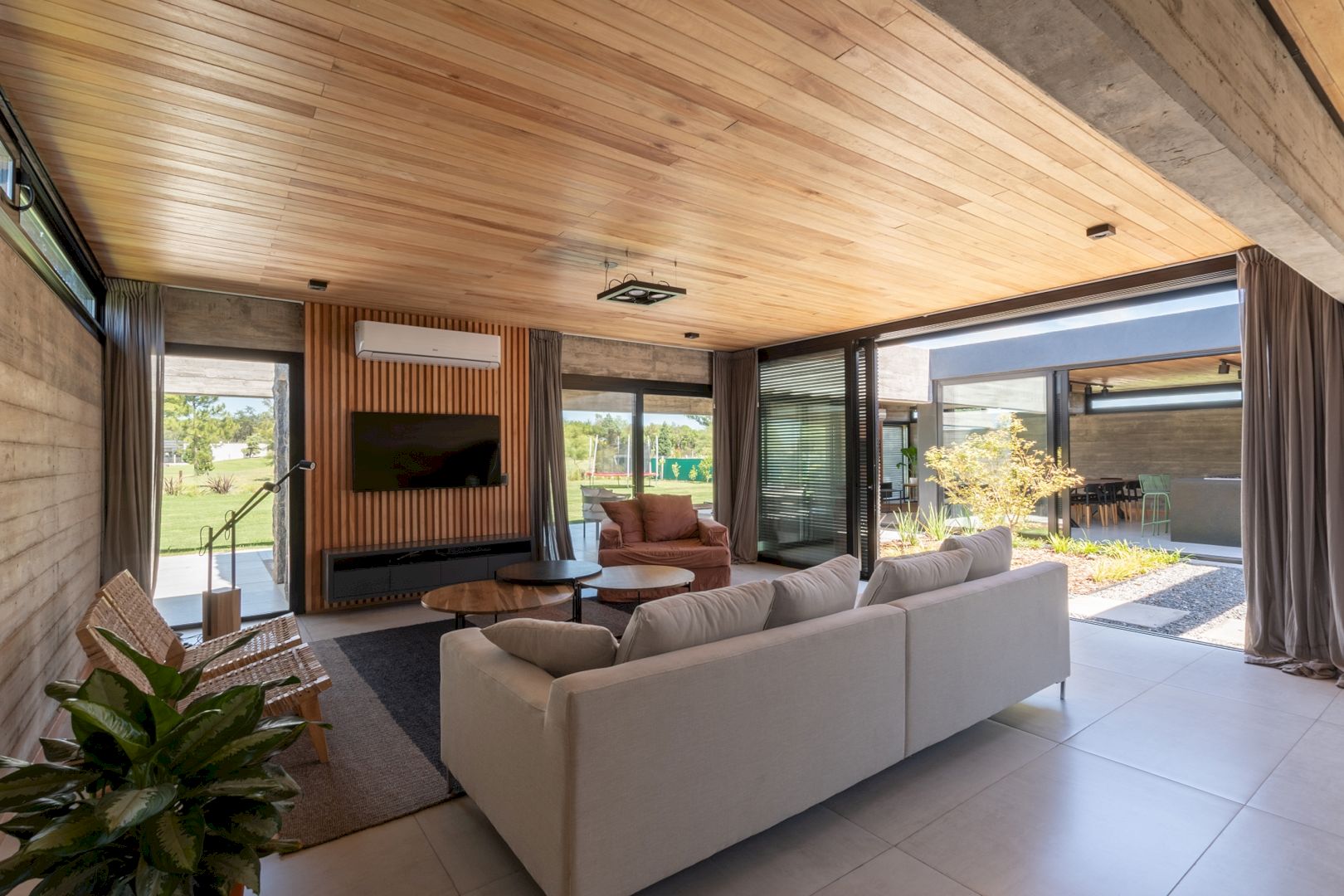 SAB House 72