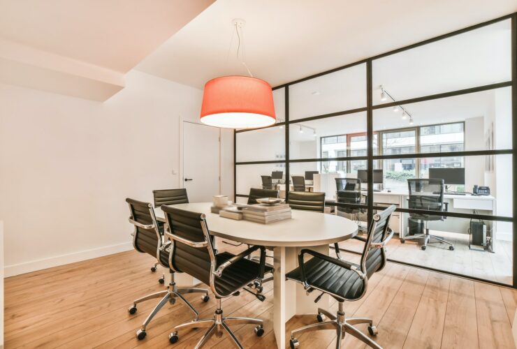 Spacious office room design