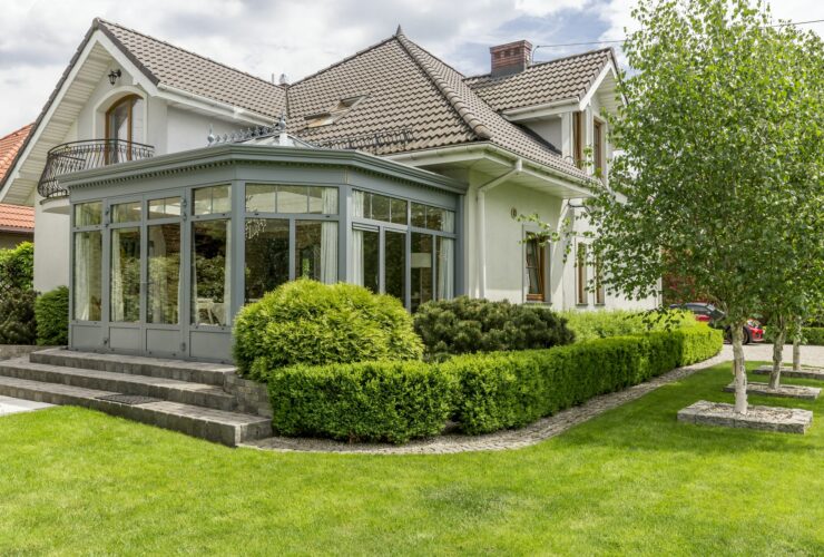 Modern house with glazed arbor