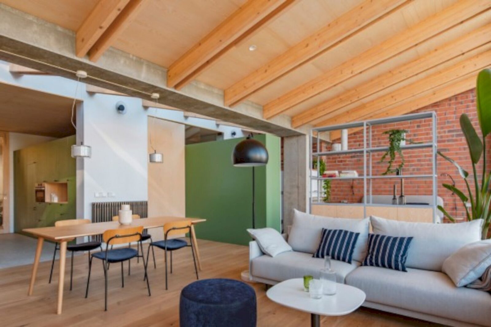 Cesc’s House 11