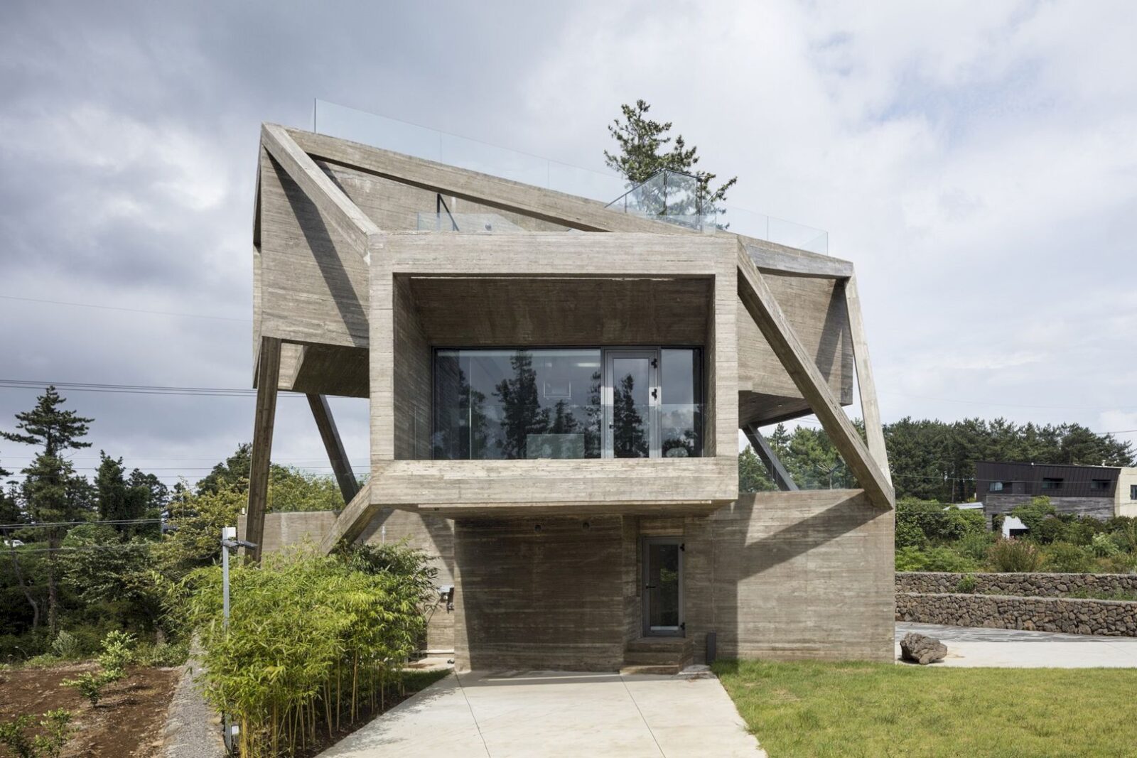 Simple House 10