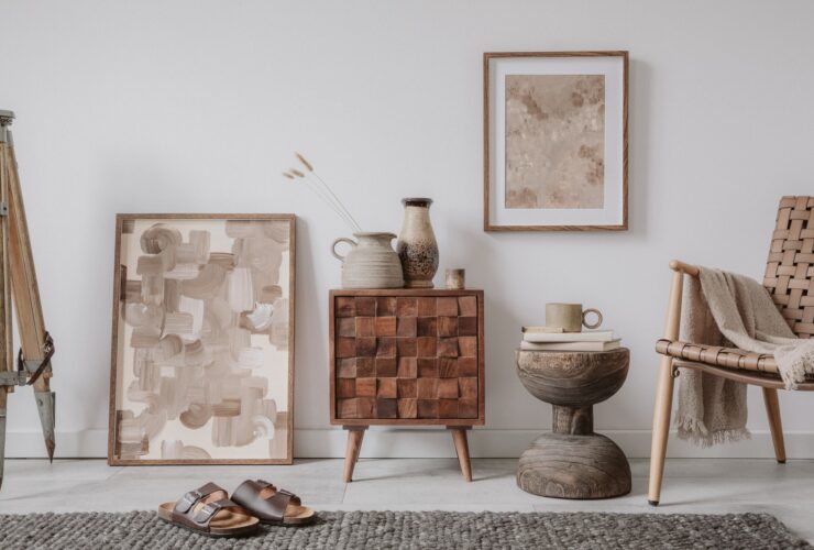 Elegant comosition of masculine room decor