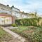 Delightful courtyard with a fence
