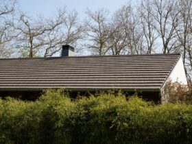 Flat roof tile house