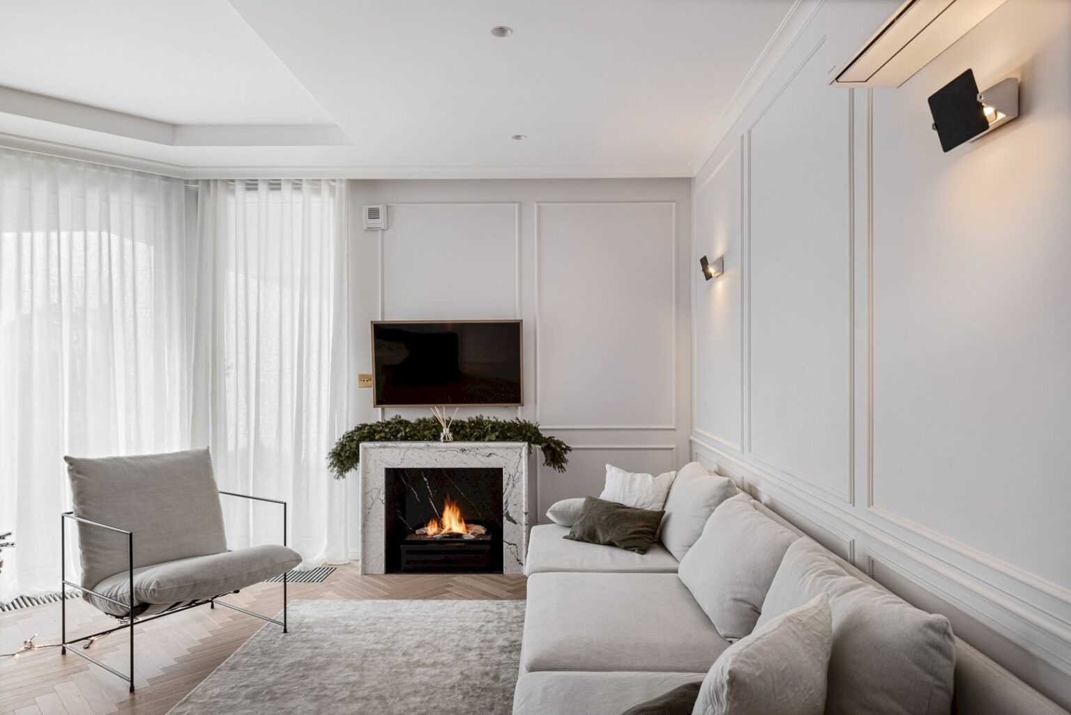 7 Classic And Crisp White Living Room Ideas That Looks Elegant And Timeless