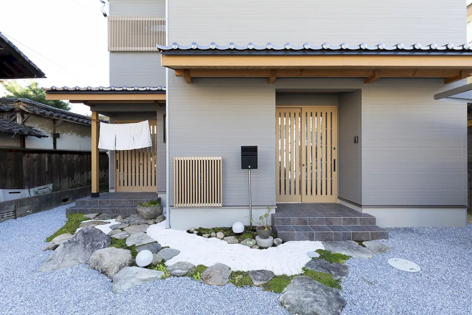 A Simple And Calm House Without A Feeling Of Daily Life 2