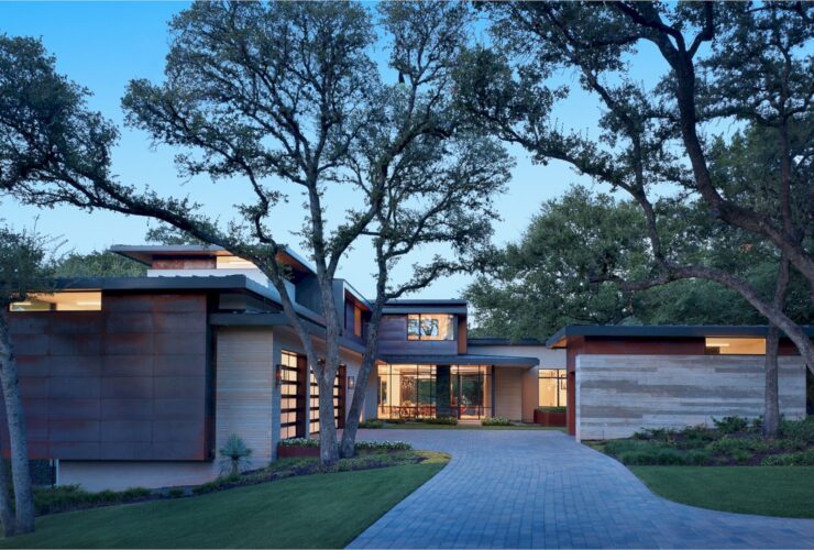 The Cliffside House 9
