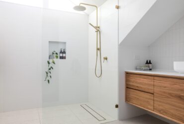 Modern white bright bathroom