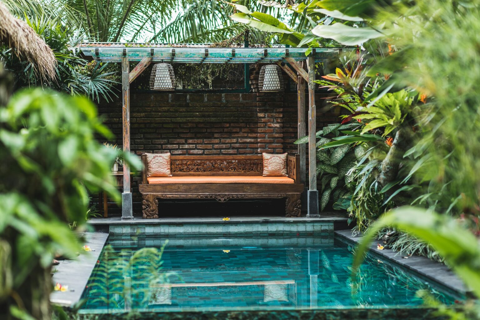 Coolest Small Pool Ideas with 9 Basic Preparation Tips
