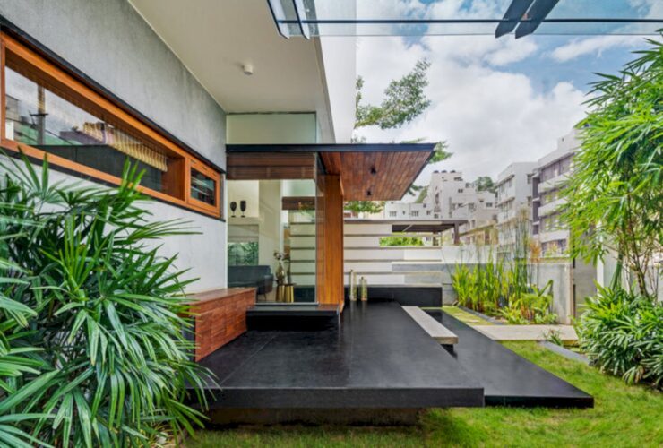 Floating Walls 24