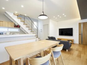 A Bright House With A Spacious Living Room 5