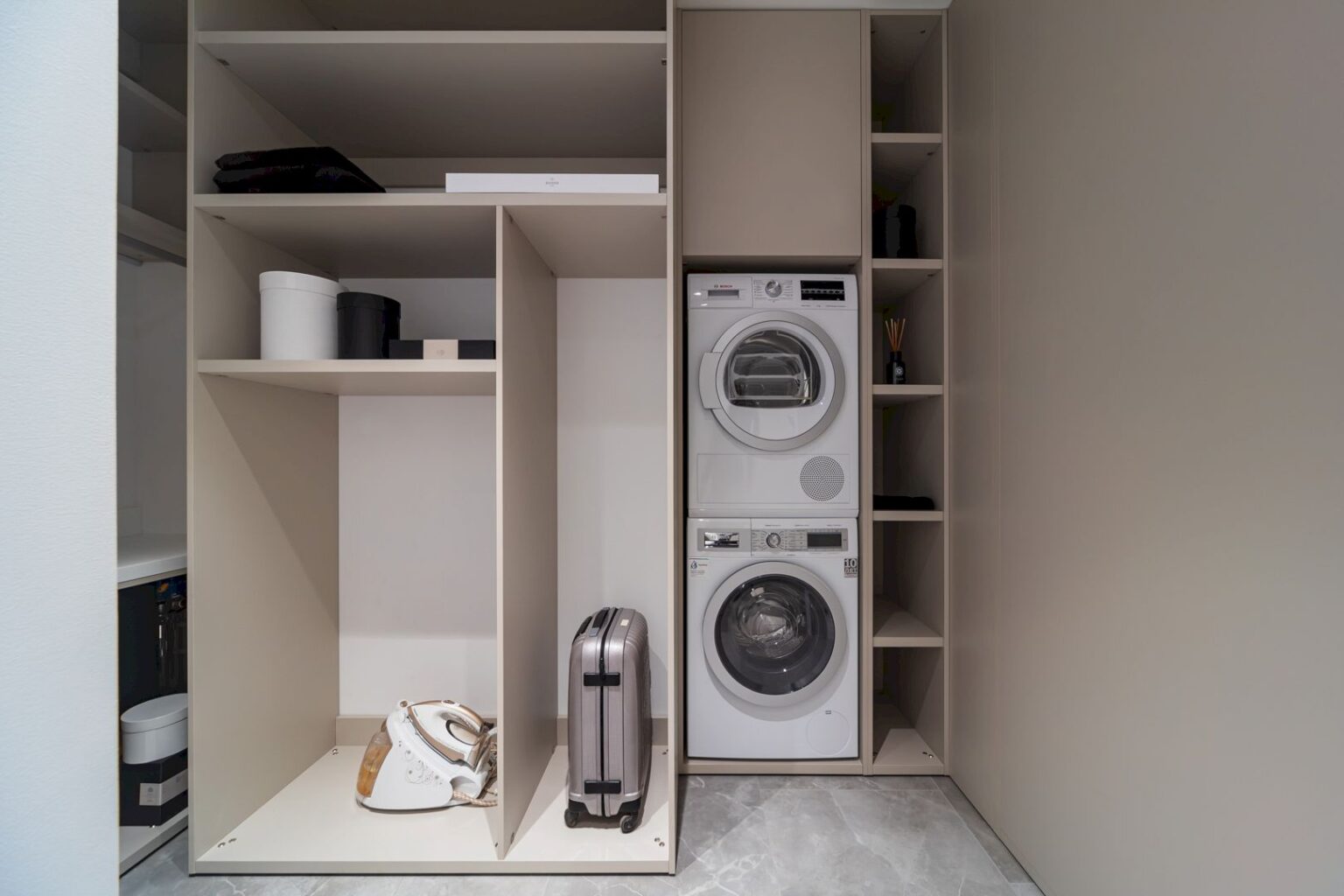 7 Small Laundry Room Ideas with Custom Cabinetry to Keep Everything ...