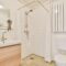 7 Clean Minimalist Bathroom Ideas With Neutral Tiles And White Vanity And Bathtub