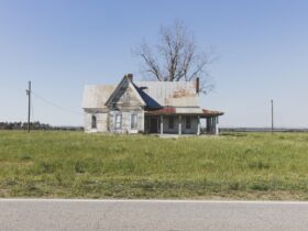 10 Easy Steps on How to Buy an Abandoned House in the US