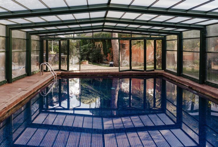 8 Splashy Indoor Swimming Pool Ideas That Can Be Enjoyed Any Time