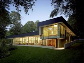 Lake House 11