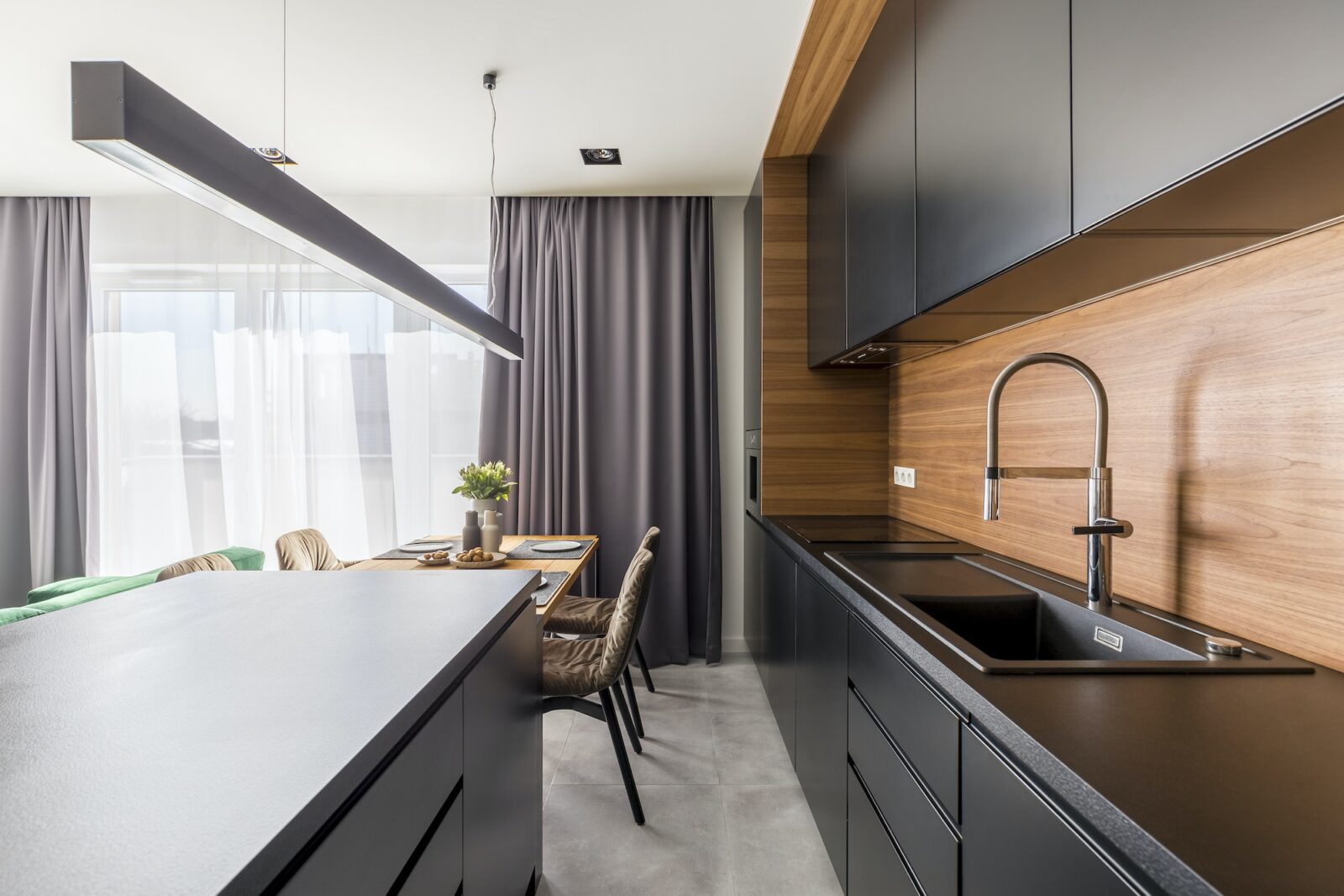 10 Minimalist Kitchen Ideas with Sleek Dark Cabinets