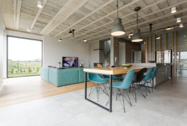 How to Match Your Roof with Your Home Décor