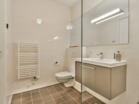 10 Minimalist Bathroom Design Ideas with Floating Toilet Perfect for Small Space