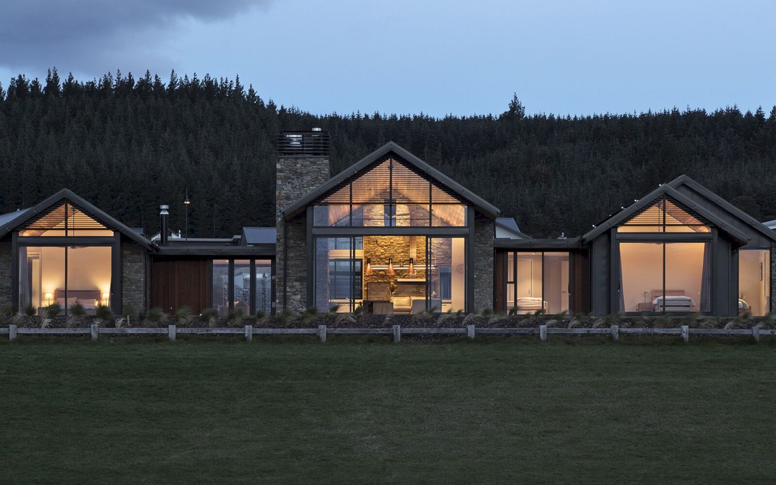 Valley Crescent House 1