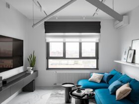 A White Moscow Apartment With Two Bedrooms And A Home Office 23