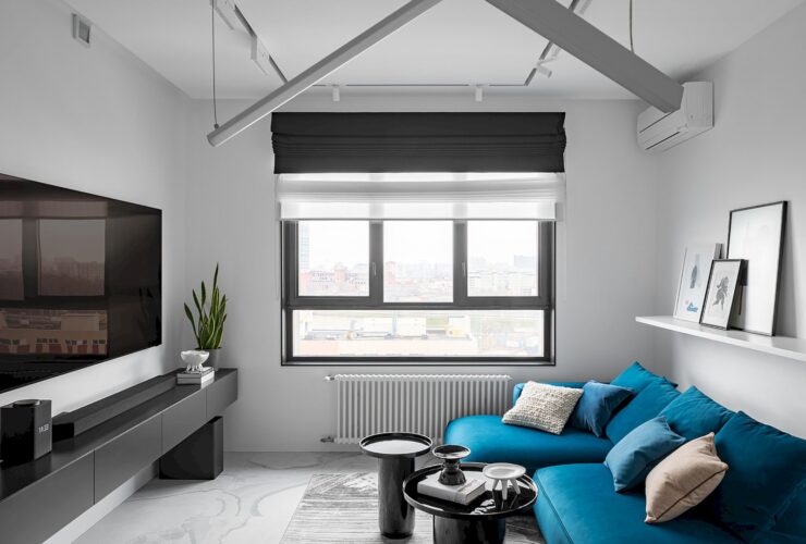 A White Moscow Apartment With Two Bedrooms And A Home Office 23