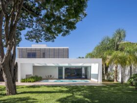 Lanternim House 23