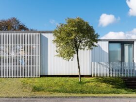 External View Of Modern Family House 2022 12 16 11 12 43 Utc