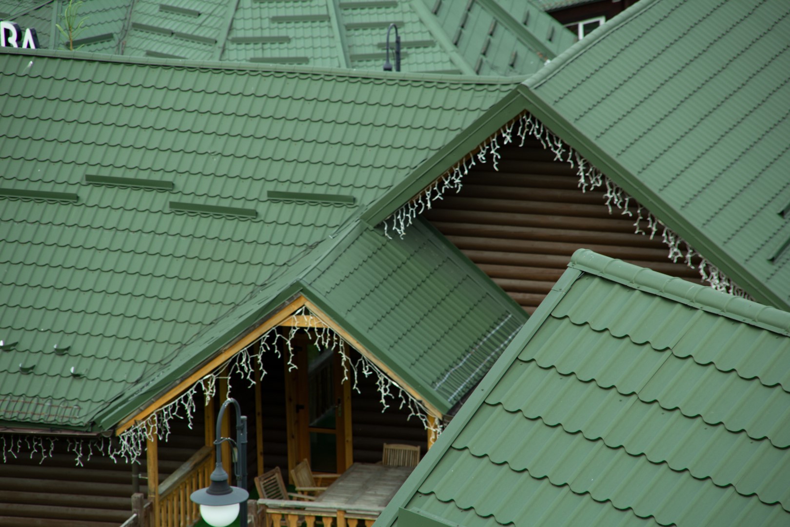 Green Roofing With Metal Tiles 2023 02 28 05 58 12 Utc