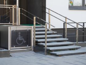 Living House Entrance Equipped With Special Liftin 2022 12 16 21 48 25 Utc
