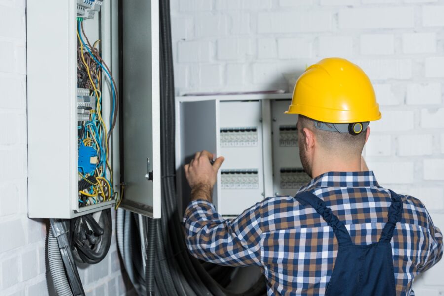 Male Electrician Repairing Circuit Line 2022 12 16 18 54 34 Utc