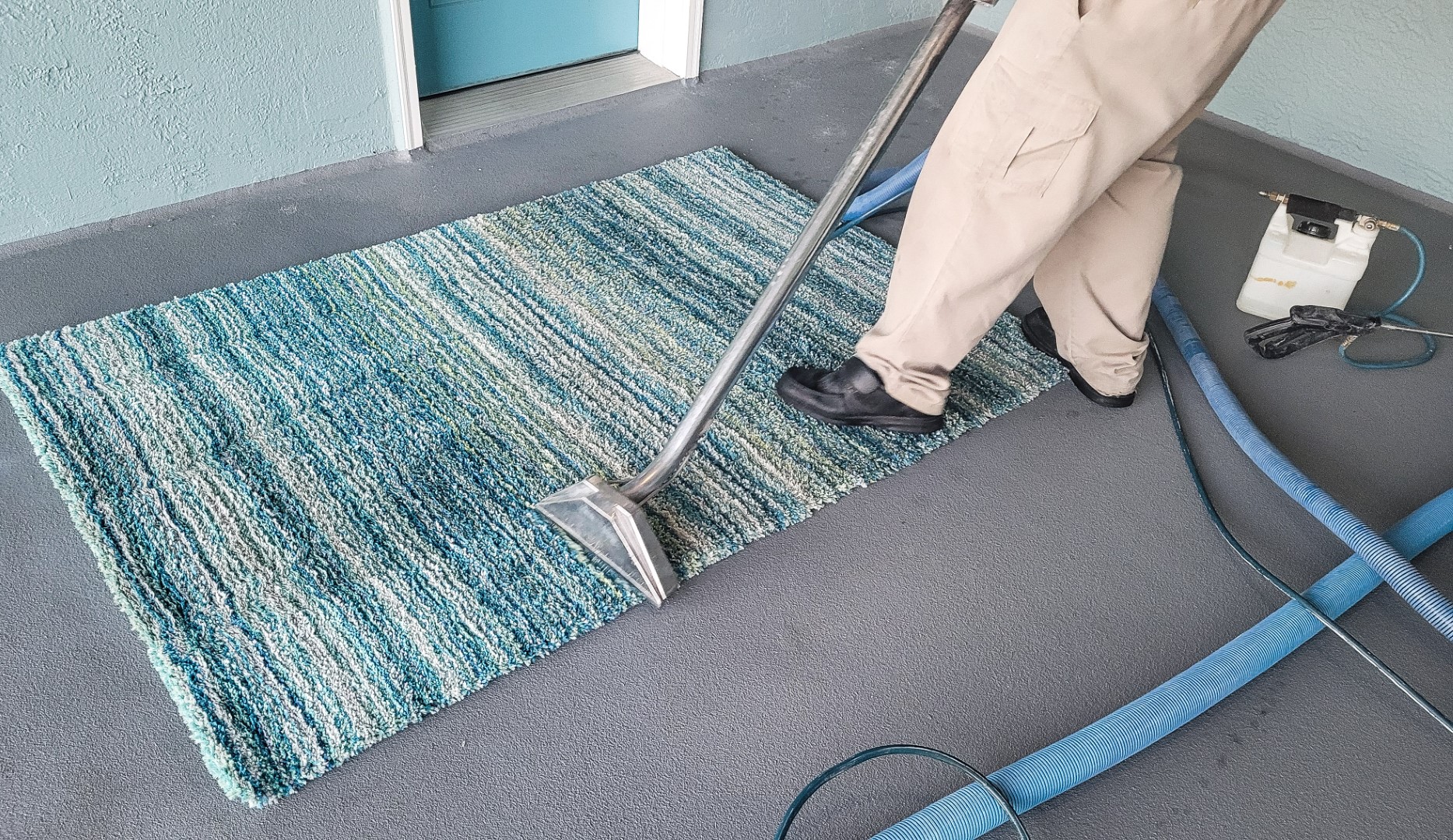 Man Has Small Business Cleaning Carpets By Shampoo 2022 11 12 10 43 26 Utc