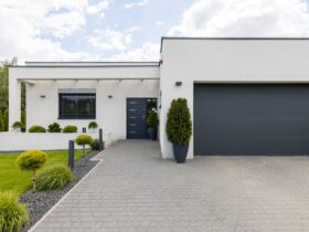 Outside View Of Elegant Suburban House With Big Wi 2021 08 29 06 09 03 Utc