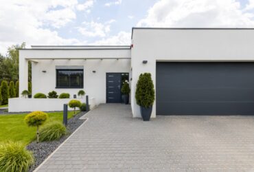 Outside View Of Elegant Suburban House With Big Wi 2021 08 29 06 09 03 Utc