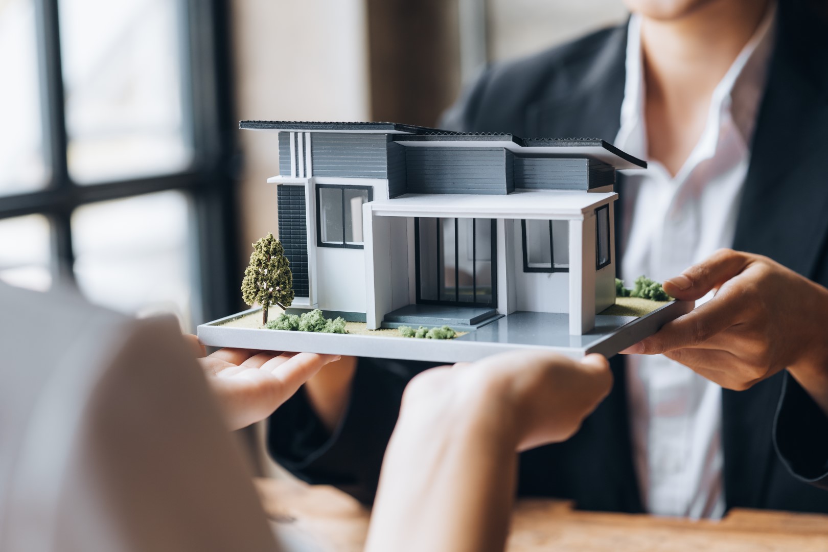 Real Estate Agents Are Carrying A Housing Model Of 2023 01 31 01 02 19 Utc