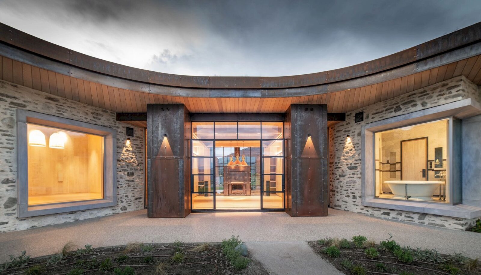 Saddle House 2
