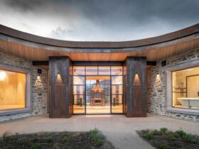 Saddle House 2