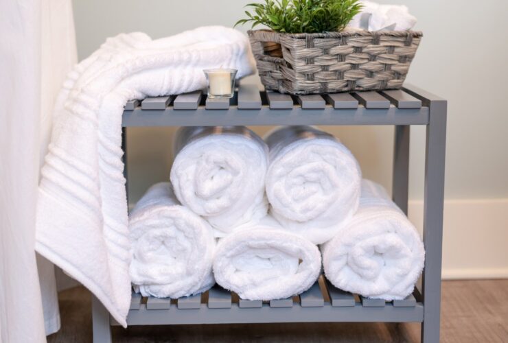 Fluffy White Towels 2022 11 07 04 00 33 Utc