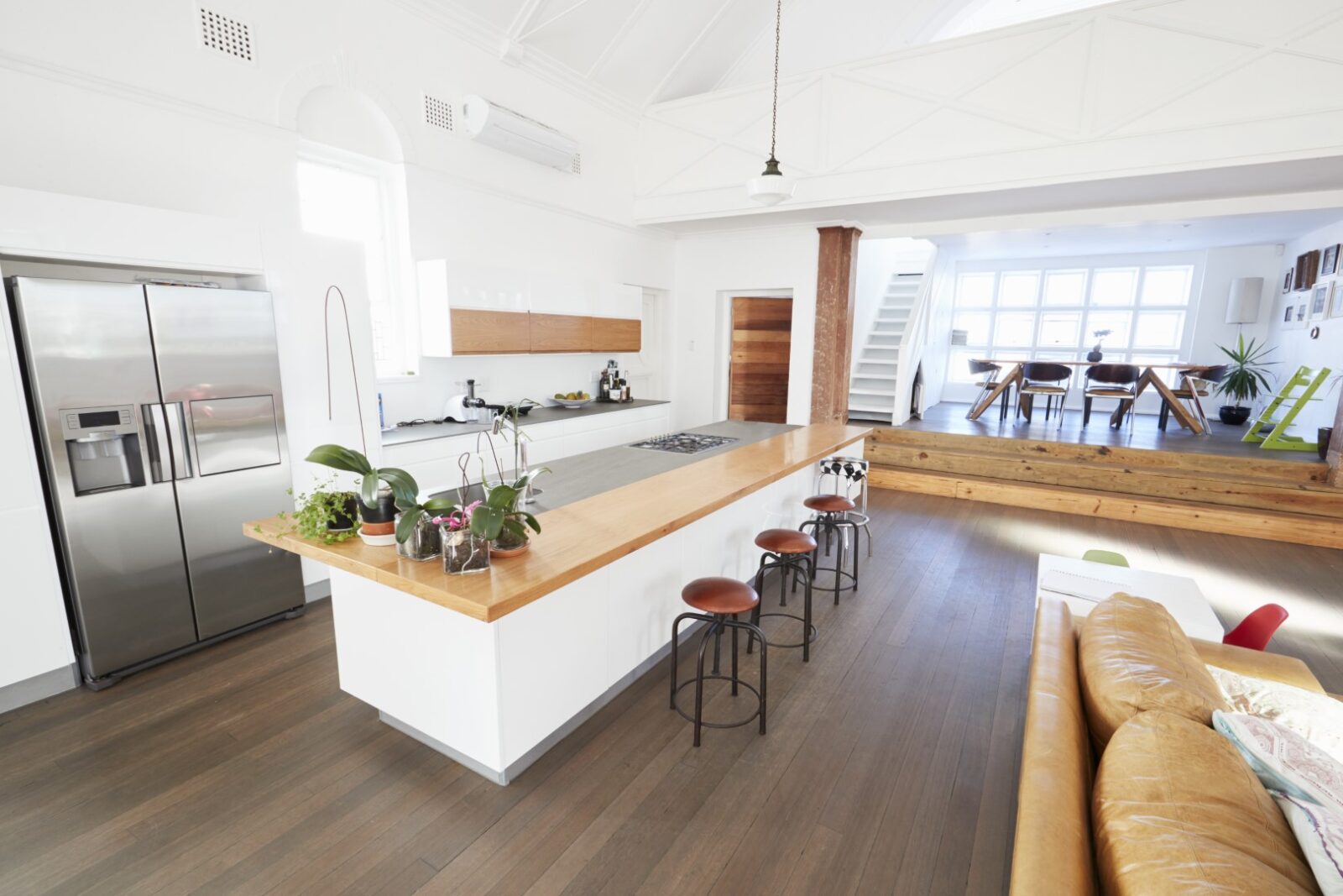 Home Interior With Open Plan Kitchen And Dining Ar 2021 08 26 16 14 05 Utc