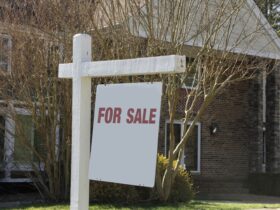 Real Estate For Sale Sign With Copy Space With Hou 2022 11 11 16 52 25 Utc