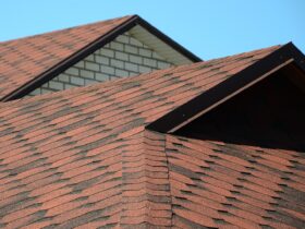 The Roof Is Covered With Bituminous Shingles Of Br 2022 11 14 16 23 34 Utc