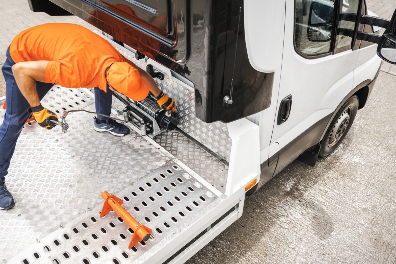Tow Truck Driver Getting Ready To Load The Car Usi 2022 11 28 18 49 44 Utc