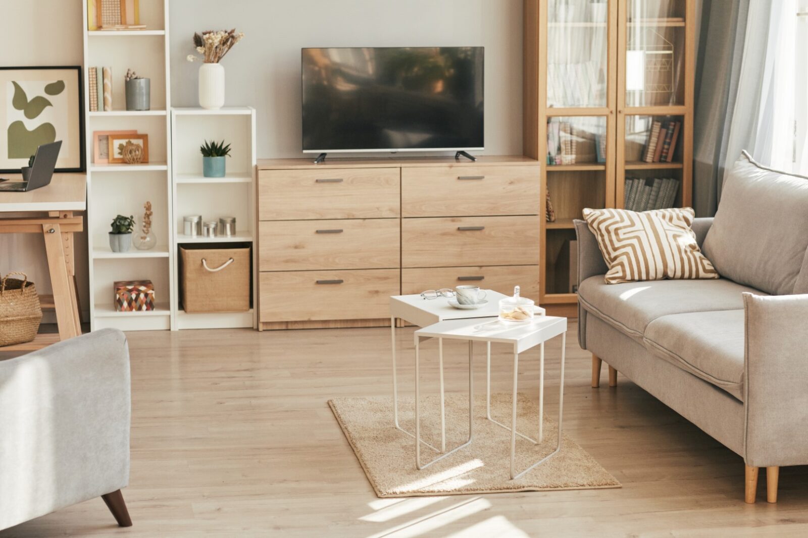 Cozy Apartment Interior 2021 09 24 04 21 52 Utc